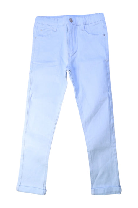 A White Jeans from Tutto Piccolo in size 5T for boy. (Front View)