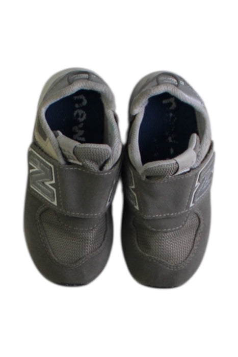 A Grey Sneakers from New Balance in size 18-24M for boy. (Back View)