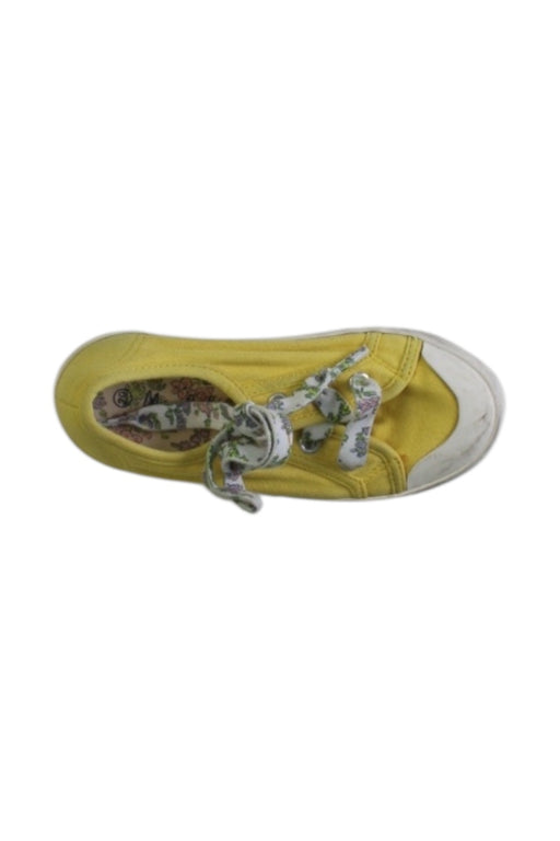 A Yellow Sneakers from Boden in size 5T for girl. (Front View)