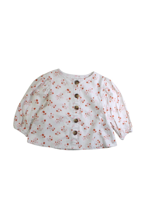 A White Long Sleeve Tops from Seed in size 5T for girl. (Front View)