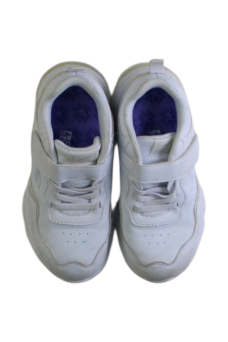 A White Sneakers from Dr. Kong in size 6T for neutral. (Back View)