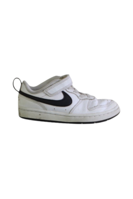 A White Sneakers from Nike in size 5T for boy. (Front View)