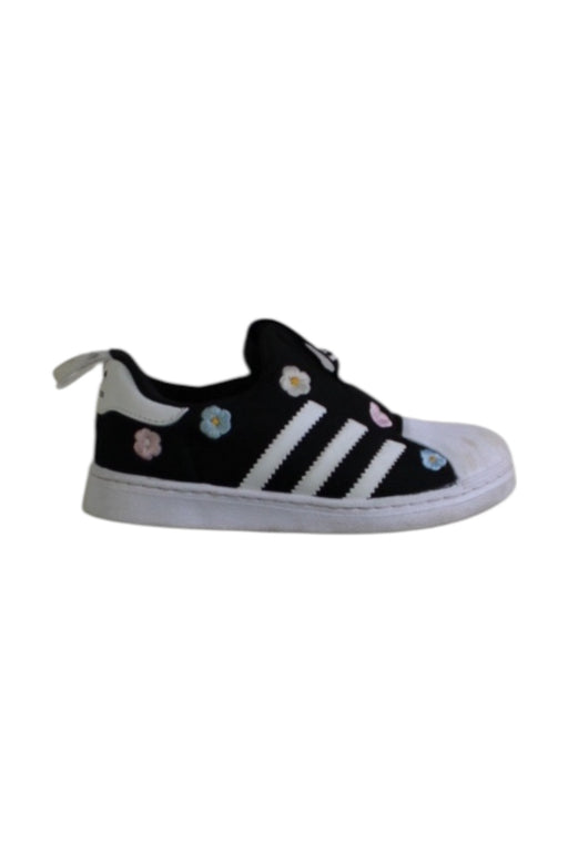 A Black Slip Ons from Adidas in size 4T for girl. (Front View)