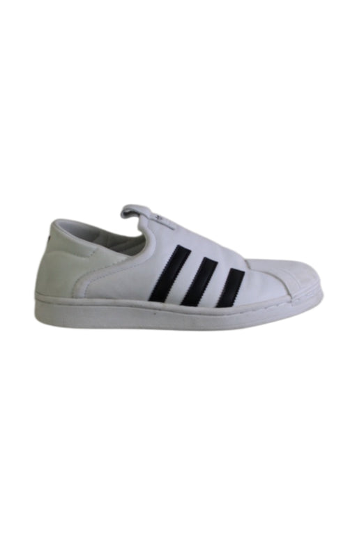 A White Slip Ons from Adidas in size 12Y for boy. (Front View)