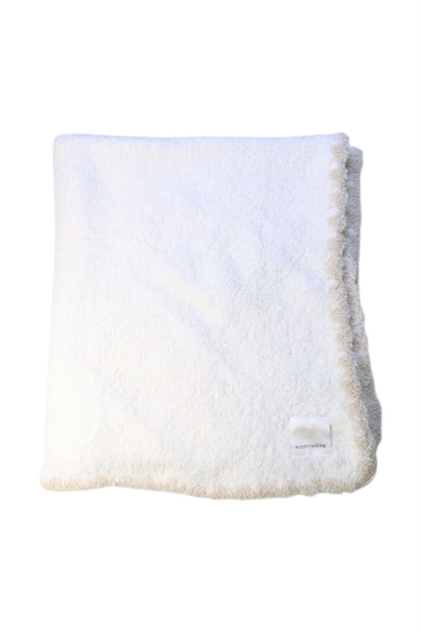 A White Blankets from Kashwére in size O/S for girl. (Front View)