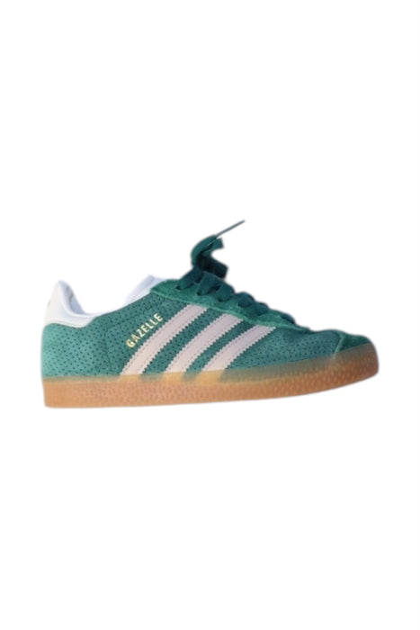 A Green Sneakers from Adidas in size 6T for neutral. (Front View)