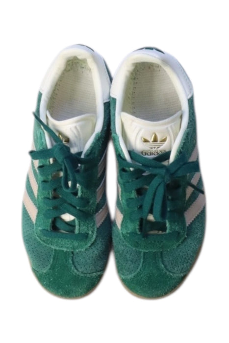 A Green Sneakers from Adidas in size 6T for neutral. (Back View)