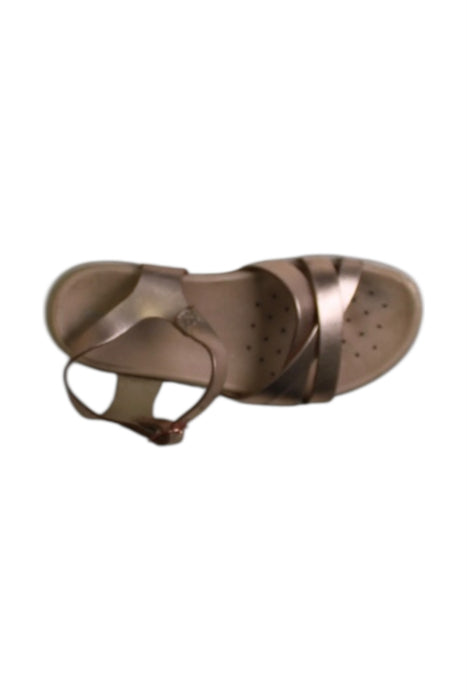 A Metallic Sandals from Geox in size 6T for girl. (Front View)