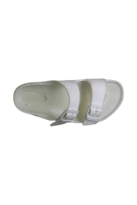 A White Sandals from Birkenstock in size 6T for neutral. (Front View)