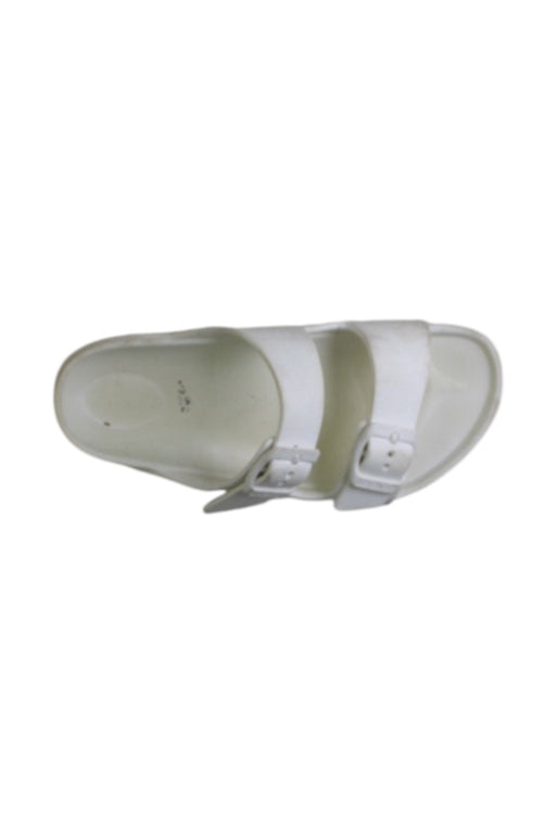 A White Sandals from Birkenstock in size 6T for neutral. (Front View)