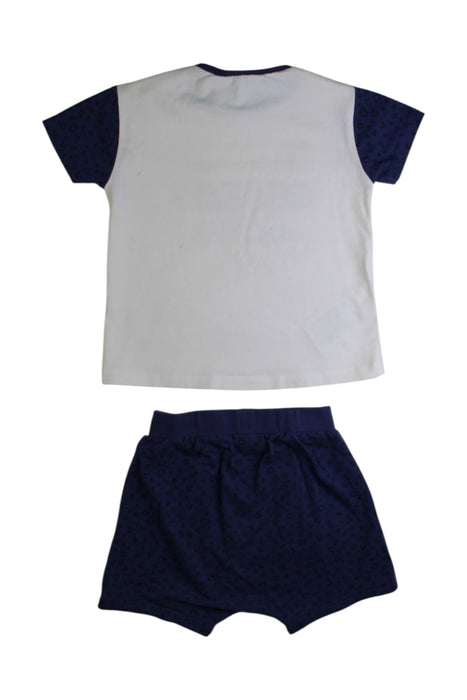A White Shorts Sets from Mayoral in size Newborn for boy. (Back View)