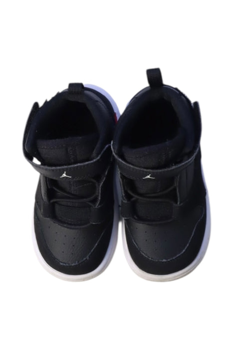A Black Sneakers from Air Jordan in size 18-24M for neutral. (Back View)