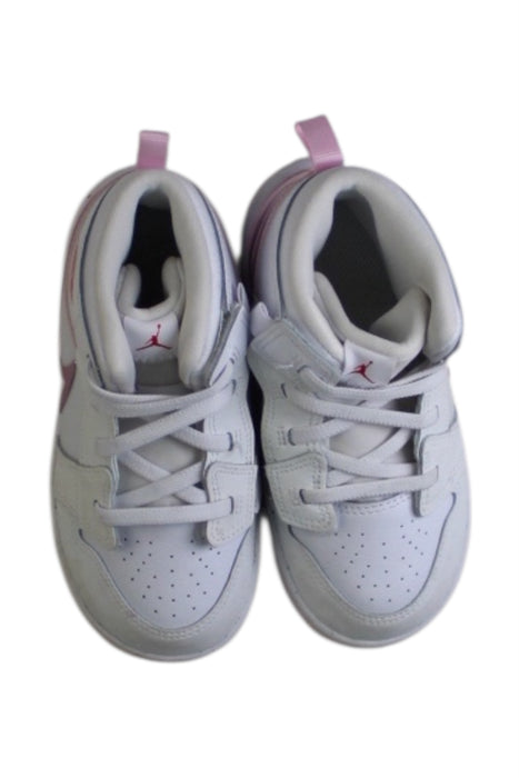 A White Sneakers from Air Jordan in size 4T for girl. (Back View)