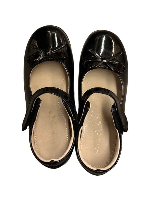 A Black Flats from Paralleibee in size 6T for girl. (Front View)