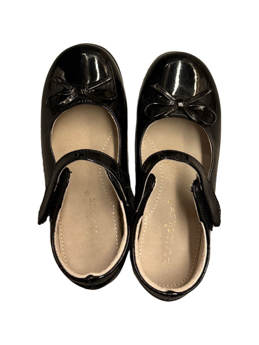 A Black Flats from Paralleibee in size 6T for girl. (Front View)