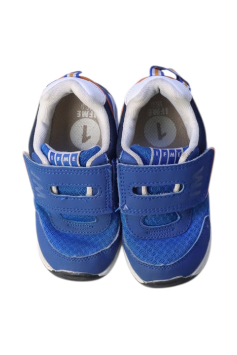 A Blue Sneakers from IFME in size 4T for neutral. (Back View)