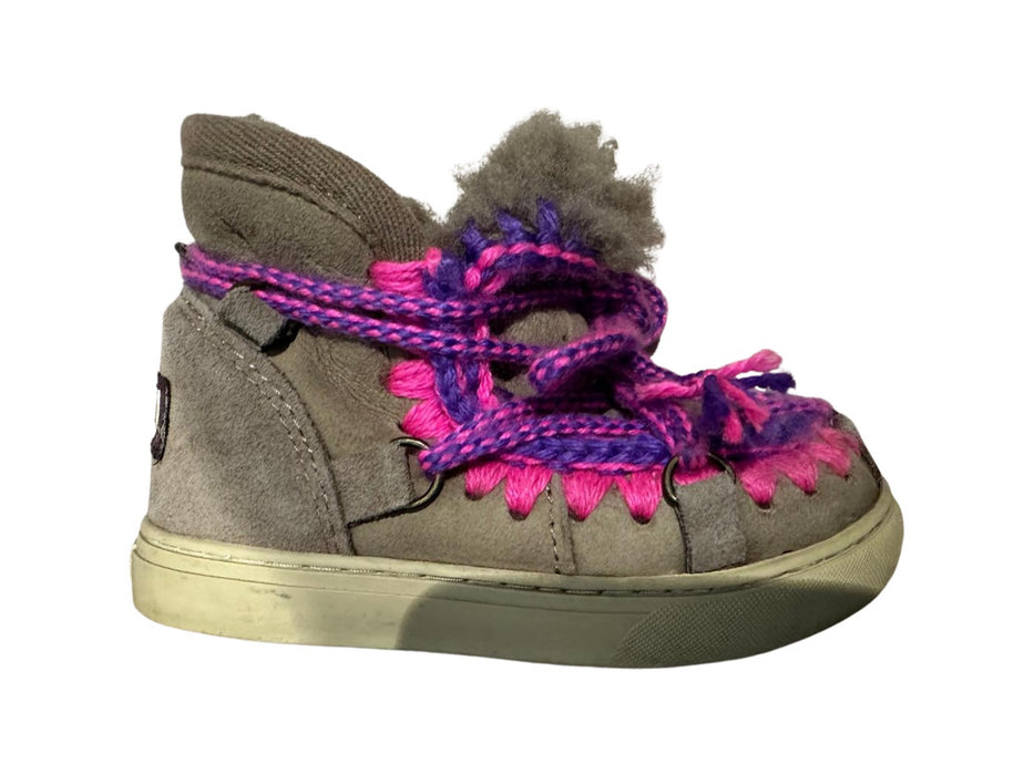A Beige Winter Boots from Mou in size 18-24M for girl. (Front View)