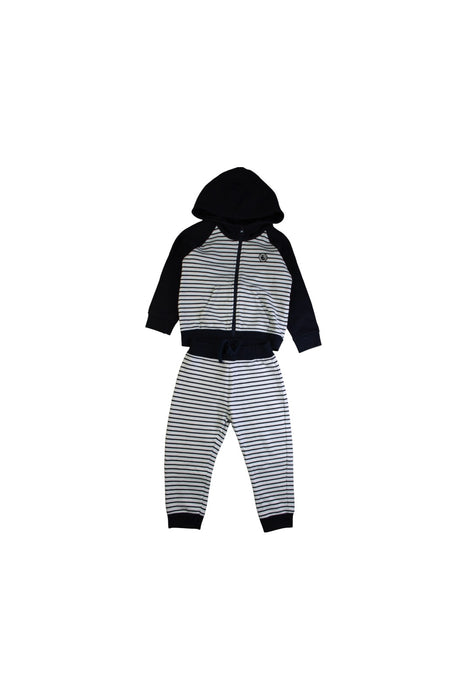 A Navy Pants Sets from Petit Bateau in size 3T for boy. (Front View)