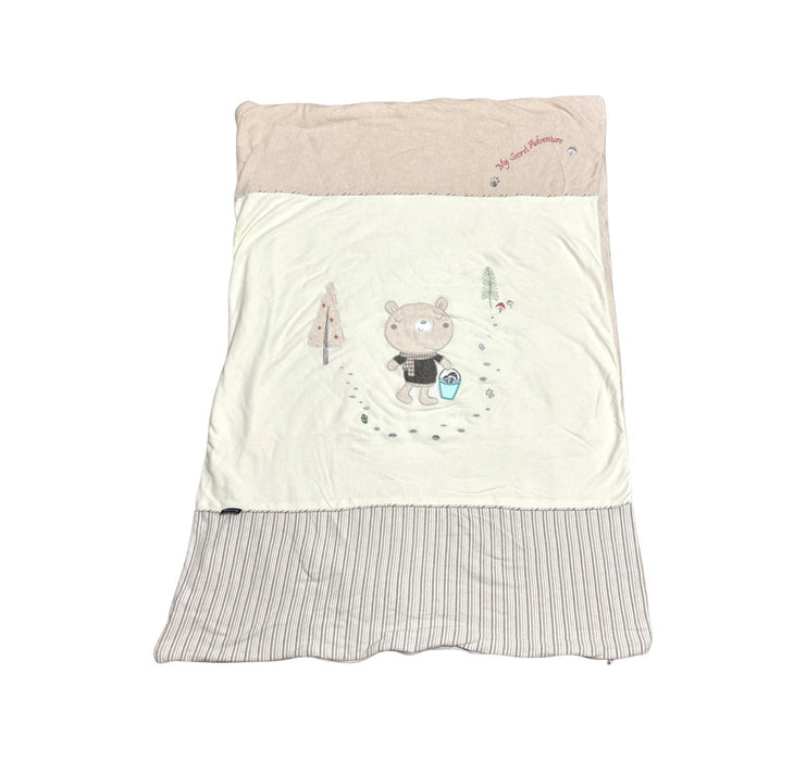 A Beige Blankets from 0/3 baby in size Newborn for neutral. (Front View)