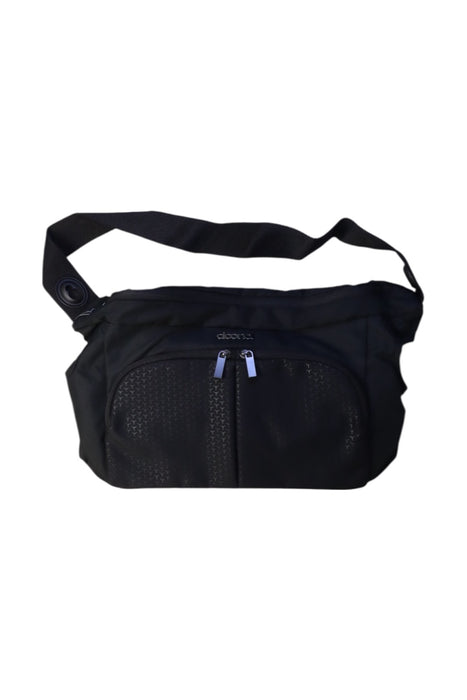 A Black Bags from Doona in size O/S for neutral. (Front View)