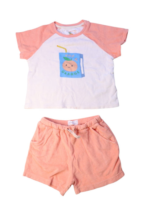 A White Shorts Sets from Gingersnaps in size 3T for boy. (Front View)