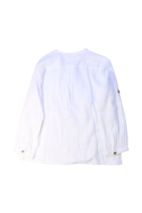 A White Long Sleeve Shirts from Château de Sable in size 6T for boy. (Back View)