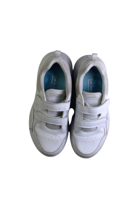 A White Sneakers from Dr. Kong in size 12Y for neutral. (Back View)