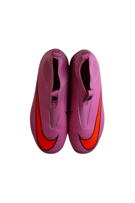 A Pink Cleats/Soccer Shoes from Nike in size 12Y for girl. (Back View)
