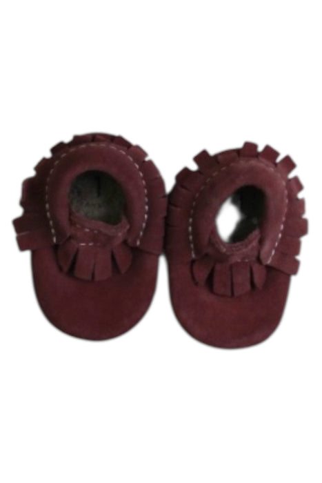 A Burgundy Loafers & Moccasins from Minimoc in size 12-18M for girl. (Back View)