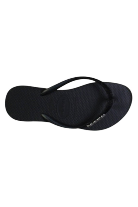 A Black Flip Flops from Havaianas in size 10Y for girl. (Front View)