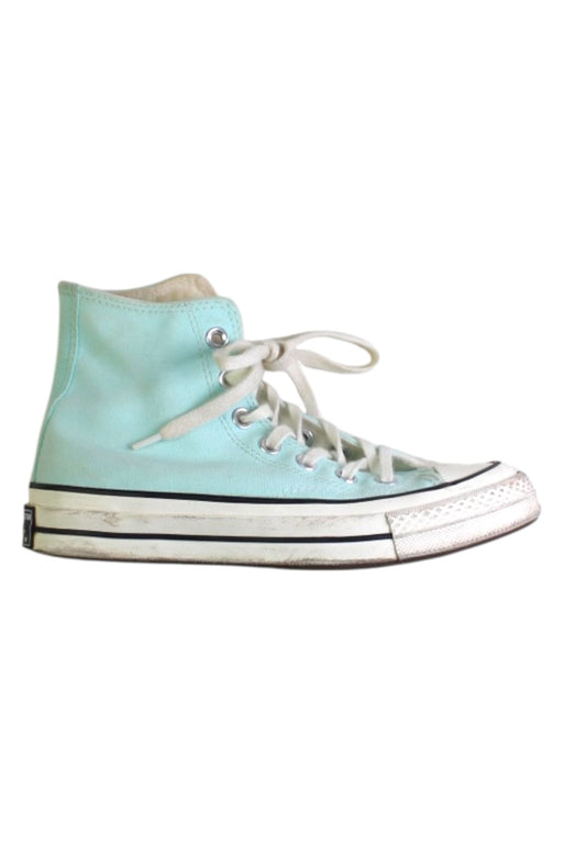 A Blue Sneakers from Converse in size 11Y for neutral. (Front View)