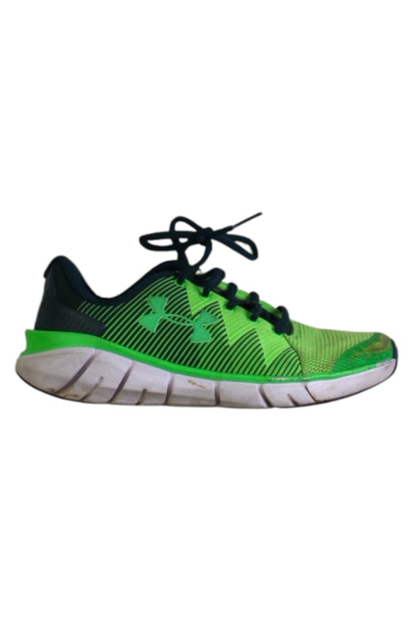 A Green Sneakers from Under Armour in size 9Y for boy. (Front View)