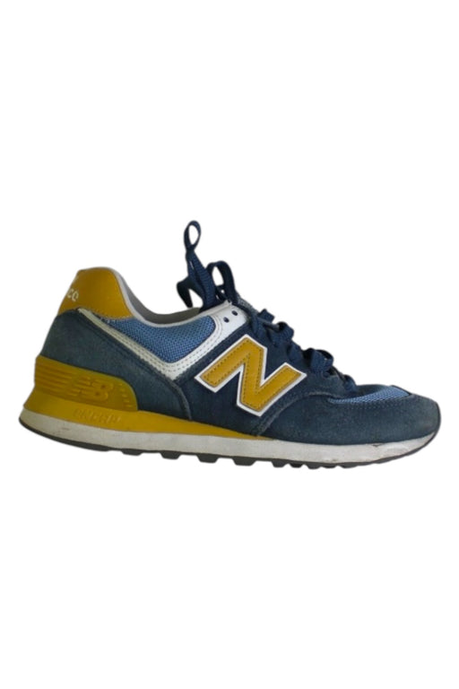 A Blue Sneakers from New Balance in size 11Y for boy. (Front View)