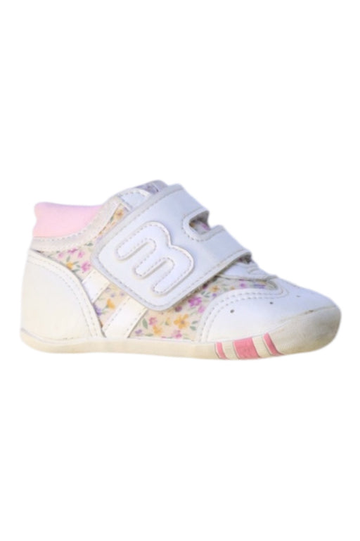 A White Booties from Miki House in size 18-24M for girl. (Front View)