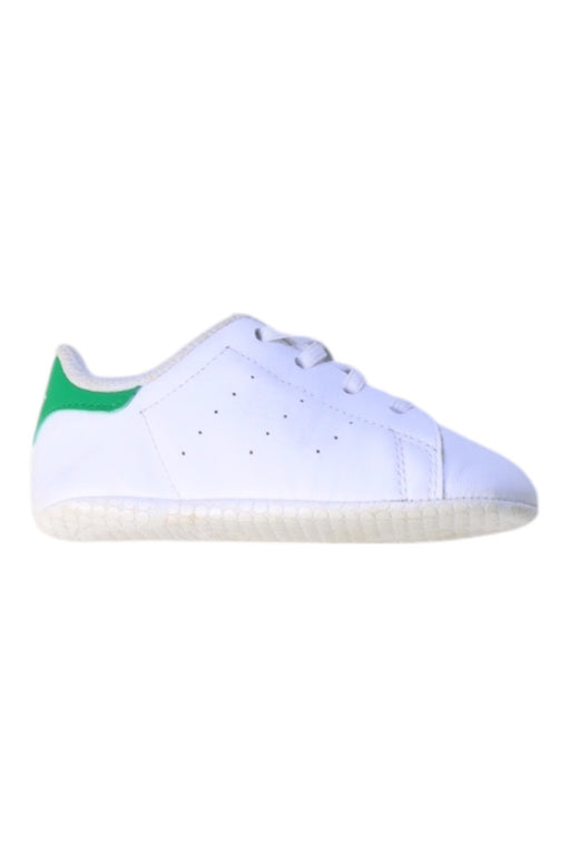 A White Sneakers from Adidas in size 12-18M for boy. (Front View)