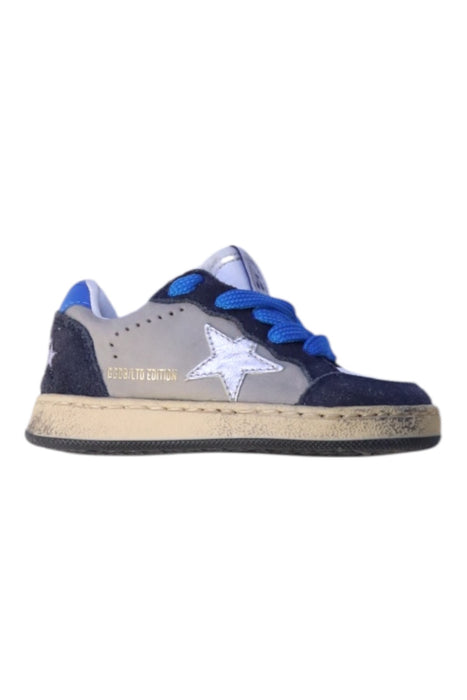 A Blue Sneakers from Golden Goose Bonpoint in size 12-18M for boy. (Front View)