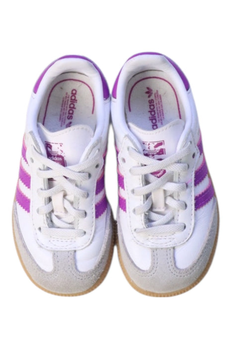 A White Sneakers from Adidas in size 18-24M for neutral. (Back View)