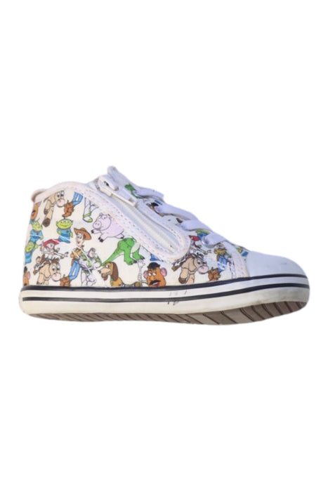 A Multicolour Sneakers from Converse in size 18-24M for boy. (Front View)