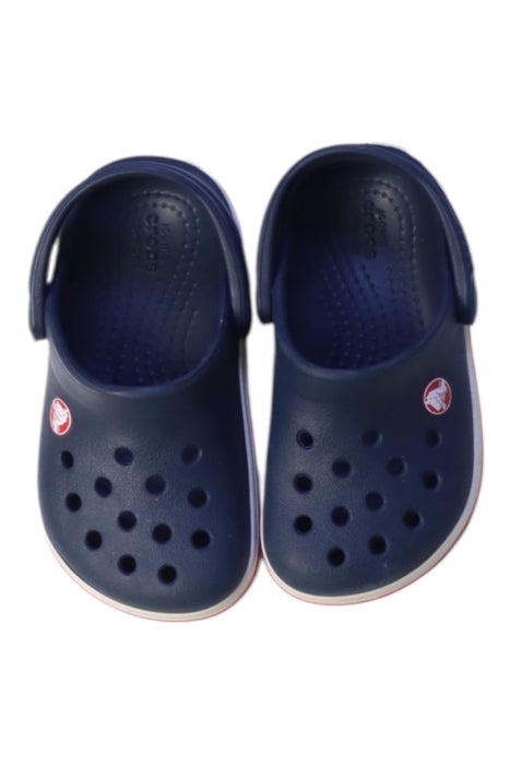 A Navy Slippers from Crocs in size 18-24M for boy. (Back View)