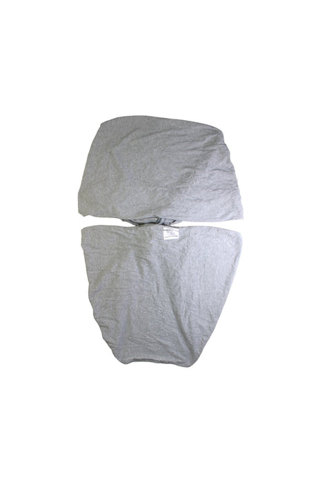 A Grey Baby Carriers from Baby K'tan in size 0-3M for neutral. (Front View)
