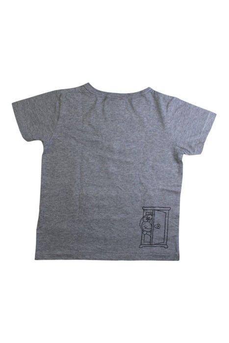 A Grey Short Sleeve T Shirts from Lee in size 2T for boy. (Back View)