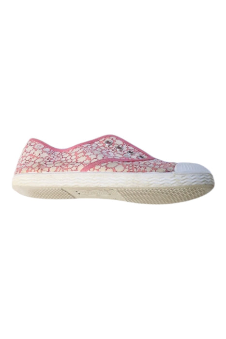 A Pink Flats from Jacadi in size 6T for girl. (Front View)