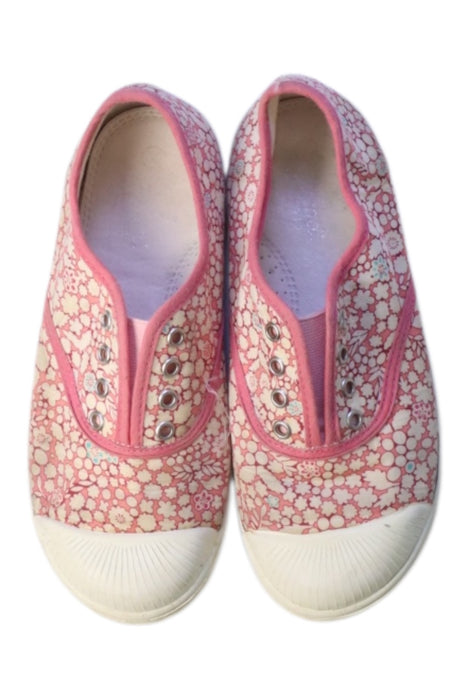 A Pink Flats from Jacadi in size 6T for girl. (Back View)