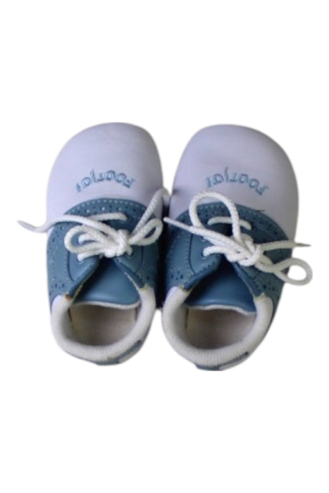 A White Sneakers from Footjoy in size Newborn for boy. (Back View)