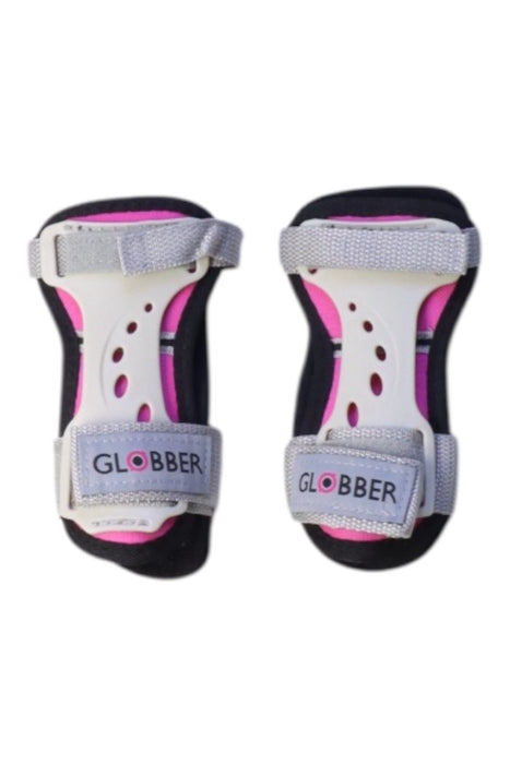 A White Scooters Rollerblades & Skateboards from Globber in size O/S for girl. (Front View)