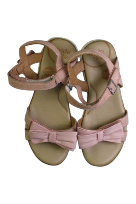 A Pink Sandals from Stride Rite in size 7Y for girl. (Back View)