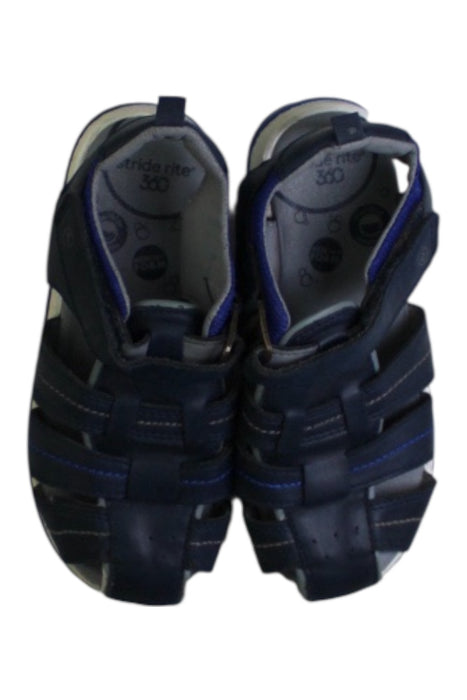 A Black Sandals from Stride Rite in size 5T for boy. (Back View)