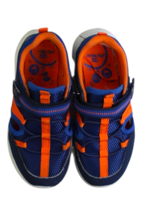 A Navy Sneakers from Stride Rite in size 5T for boy. (Back View)
