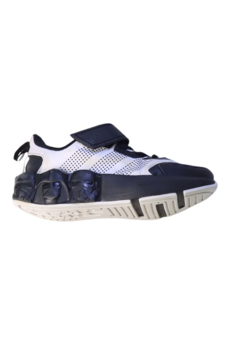 A Black Sneakers from Adidas in size 6T for boy. (Front View)