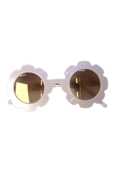 A White Sunglasses from Sons & Daughters in size 2T for girl. (Front View)